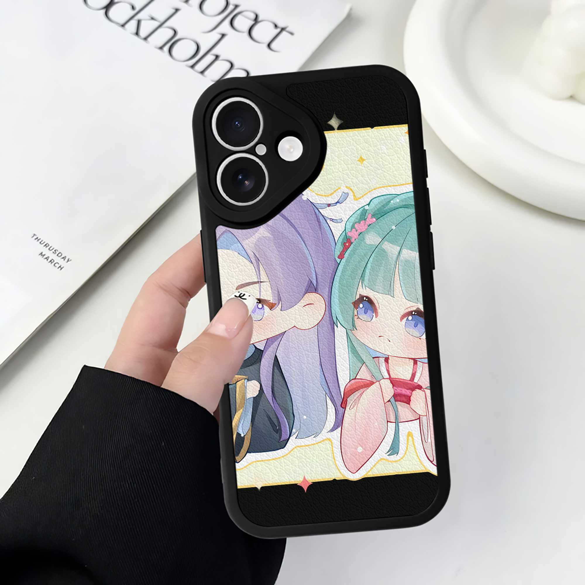 （画像用） 薬屋のひとりごと The Apothecary Diaries 【iPhone 16シリーズ対応】シリコンスマホケース（レザー調） 材質：シリコン